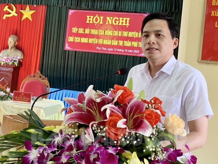 Bí thư Huyện uỷ Kim Thành tiếp xúc đối thoại với đại diện nhân dân thị trấn Phú Thái